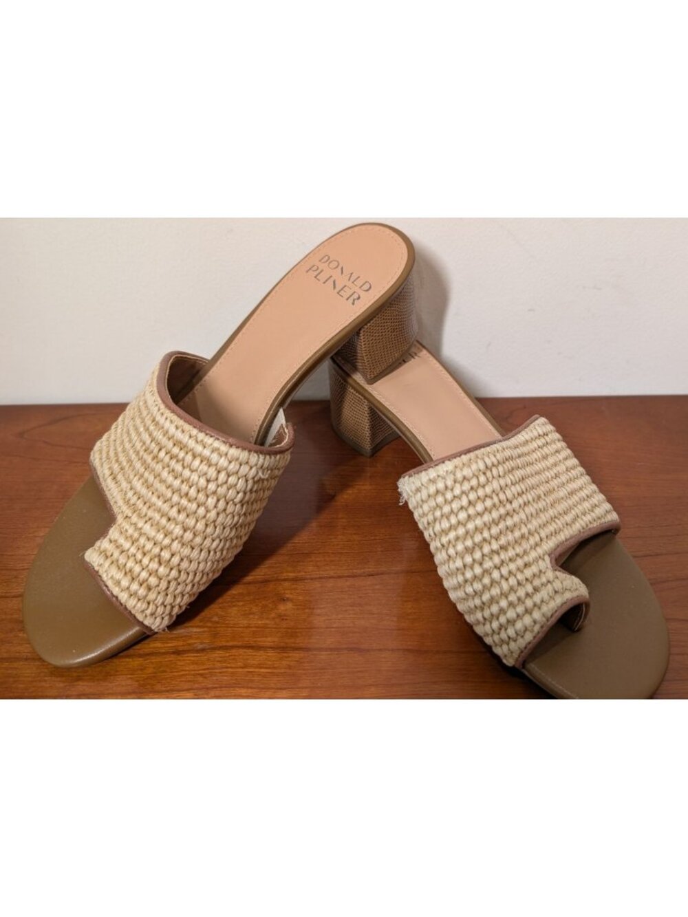 Donald Pliner Naia Raffia Sandal, Women Size 7.5